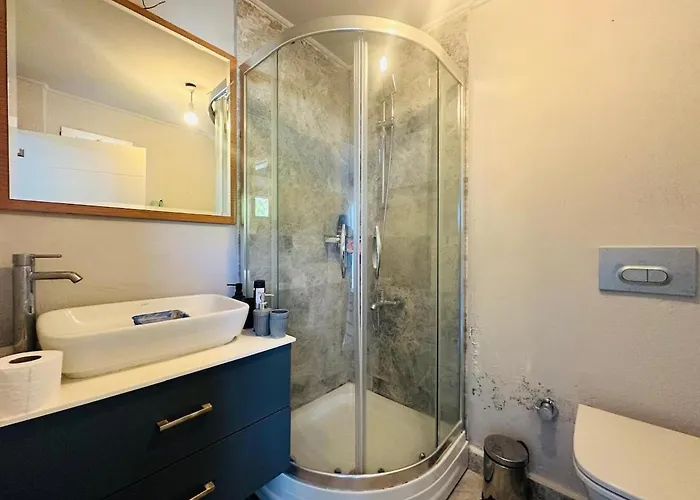 With Large Pool 5 Min Nature Peace